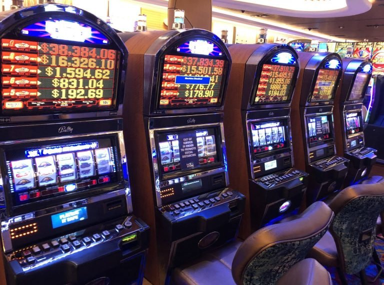 Koleksi permainan slot Microgaming di pes toto menampilkan berbagai tema dan mekanik permainan